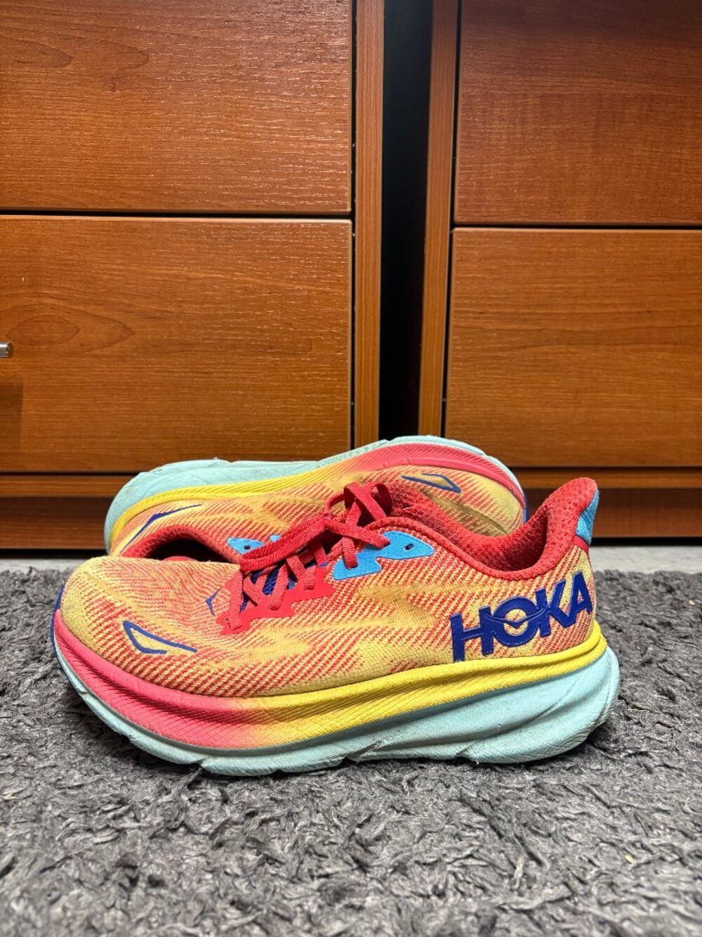 Hoka One One Clifton 9 Women's 9 2E (Extra Wide) Cerise Cloudless Running/Walk